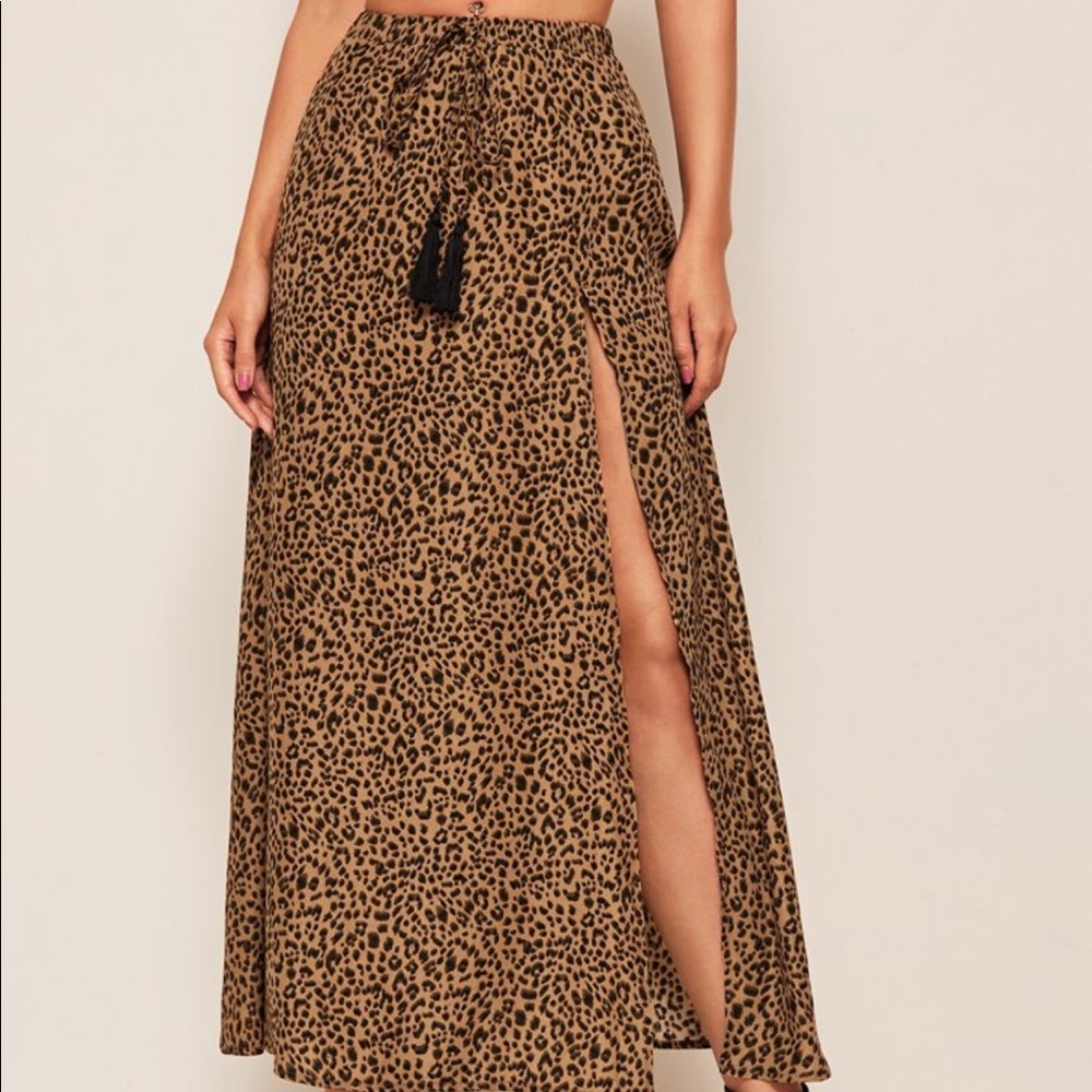 SHEIN Animal Print High Slit Maxi Skirt